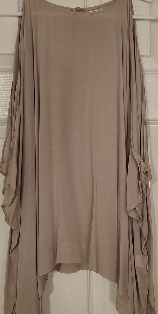 Open-Slit Sleeve Blouse